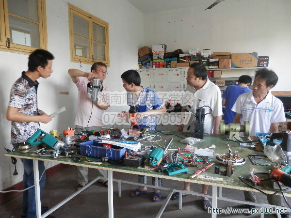 늄ӹ��߾S����Ӗ�WУ